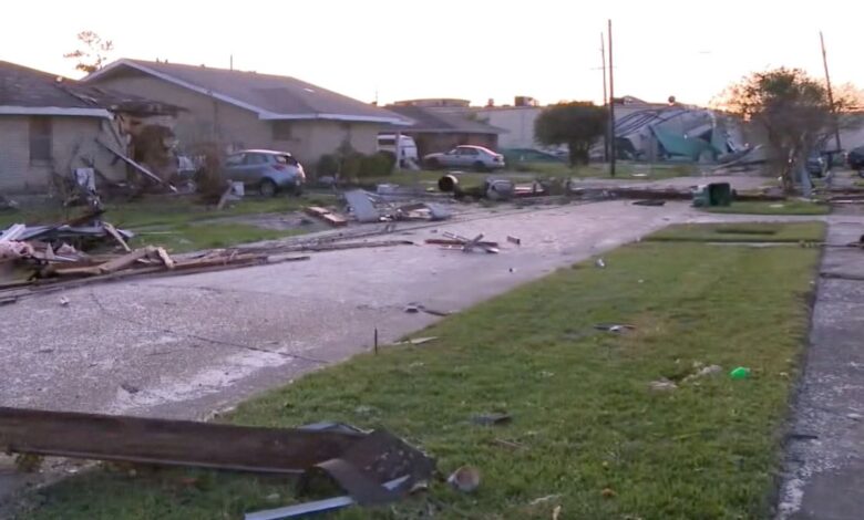 Tormentas Con Tornados Dejan Muertos Y Causan Destrozos En Varios