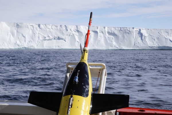 Los submarinos autónomos pasan un año navegando bajo el hielo antártico