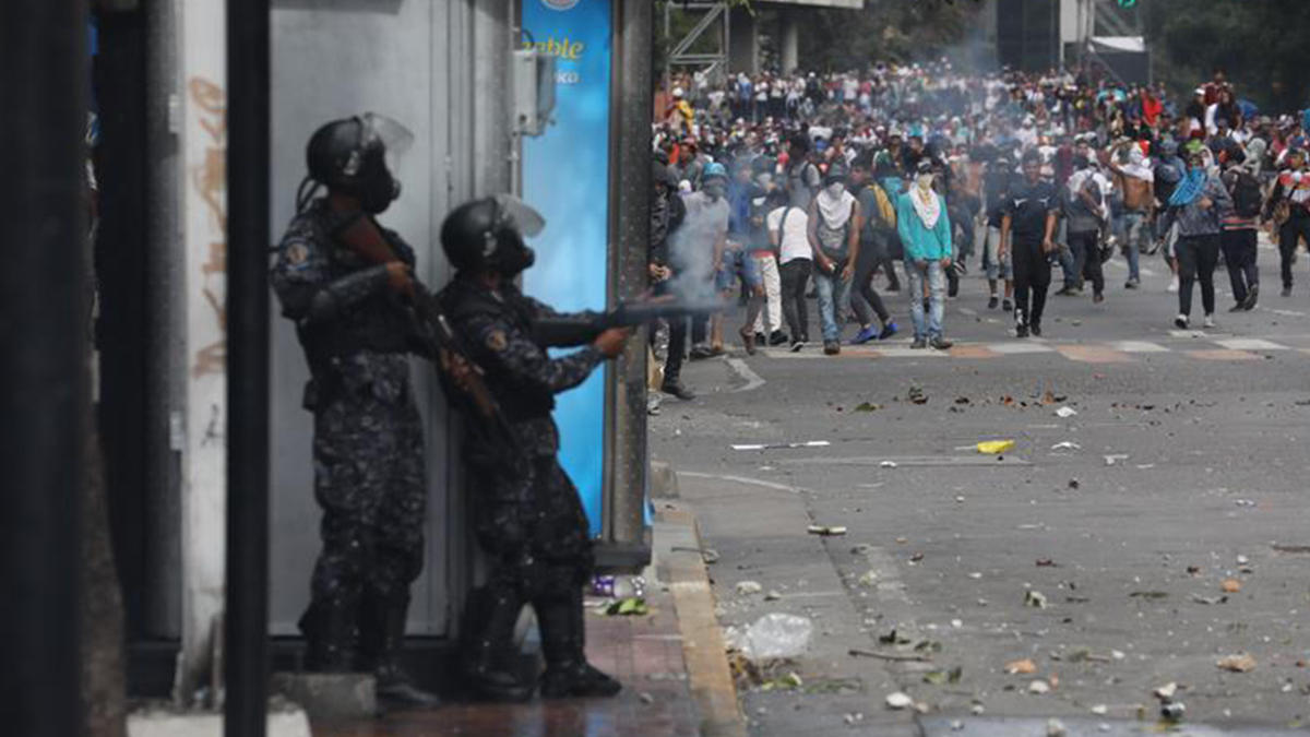 ONGs: 35 muertos y 850 detenidos en protestas de Venezuela