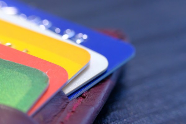 Petal recauda $ 30 millones de Valar para depositar con las tarjetas de crédito a los no bancarizados