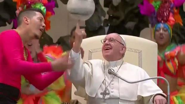 [TLMD - MIA] Papa Francisco goza actuación de un circo cubano