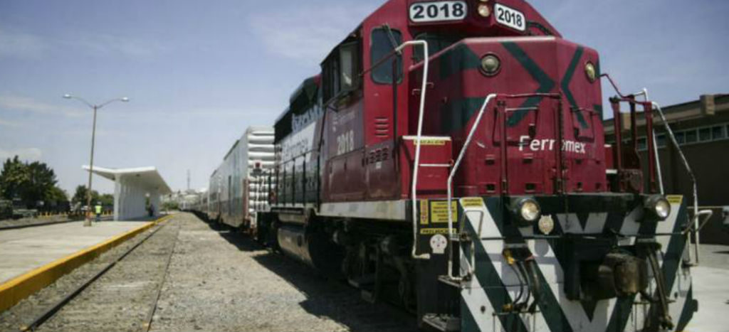 Bloquean maestros vías férreas en Michoacán; varados, 129 trenes y 8,000 contenedores