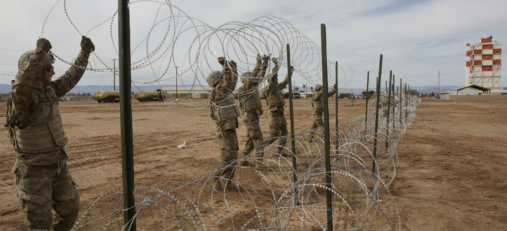 Ejército de EU permanecerá en la frontera con México hasta el 30 de septiembre