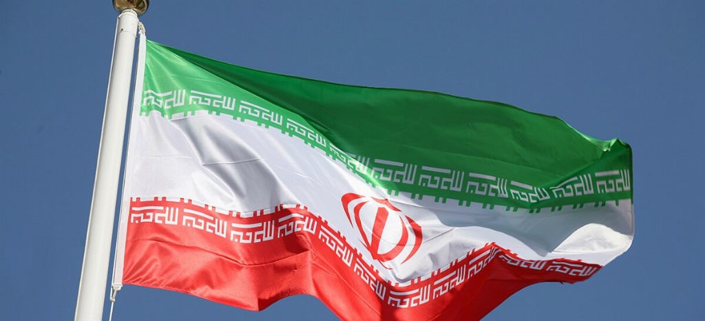 Irán prohíbe la publicidad de productos extranjeros