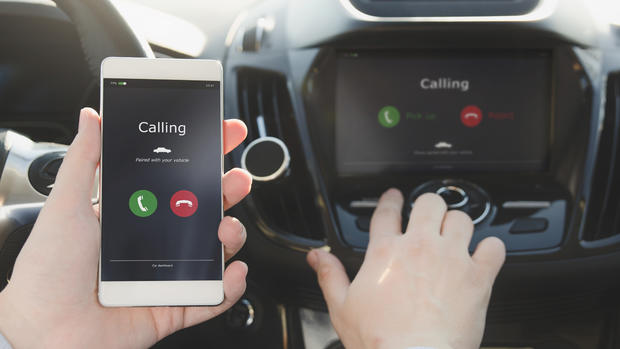 [TLMD] Los peligros de conectar tu celular al auto
