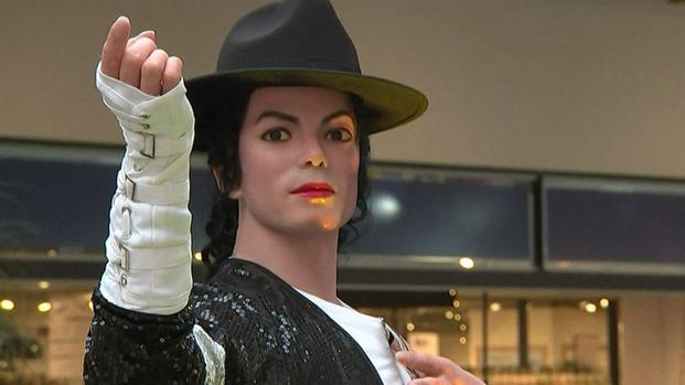 Polémica por estatua de cera de Michael Jackson en centro comercial