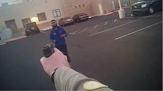 Piedras vs.balas: revelan video de oficial que dispara a acusado de terrorismo
