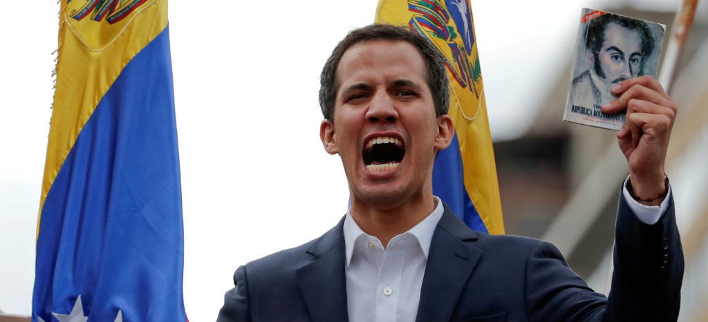 Guaidó anuncia movilización a cuarteles militares de Venezuela
