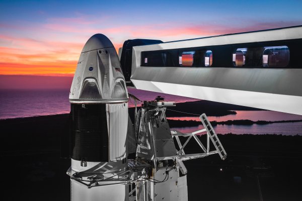 El Crew Dragon de SpaceX hace su primer lanzamiento orbital esta noche