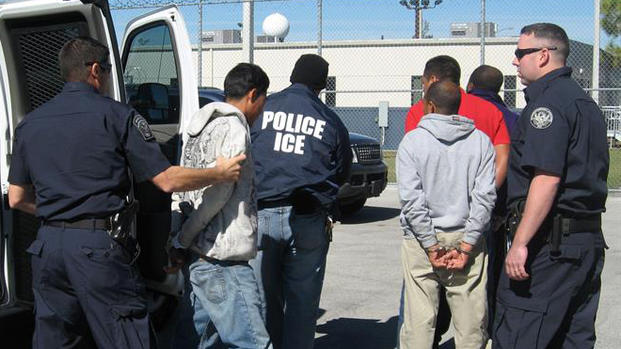 Se duplican los arrestos de inmigrantes en la frontera