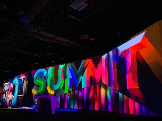 Adobe anuncia una asociación de intercambio de datos más profunda con Microsoft en torno a las cuentas