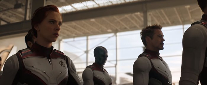 Avengers juego espacial traje de la viuda negra hombre de hierro