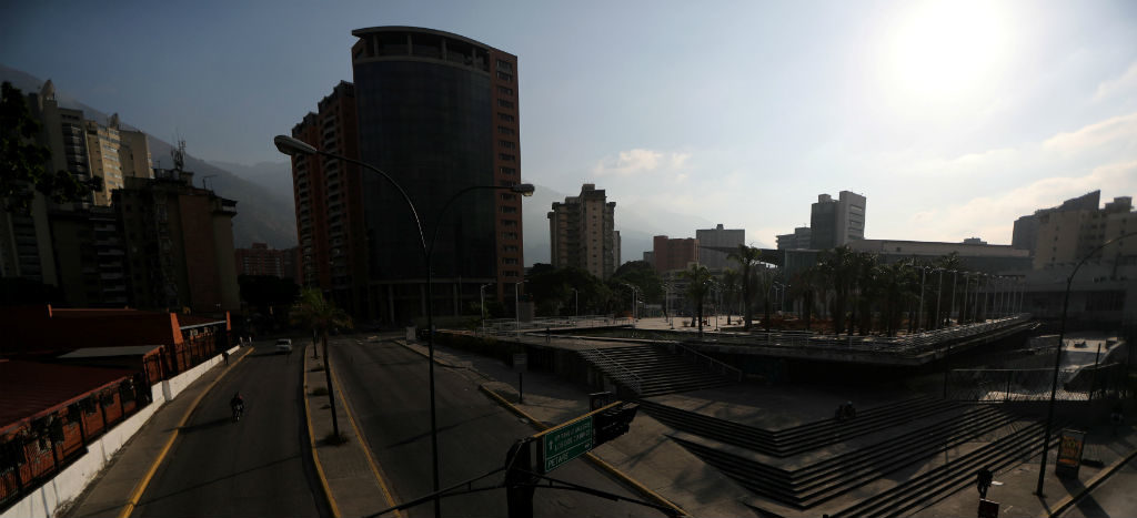 Gobierno de Venezuela suspende clases y actividades laborales por apagones