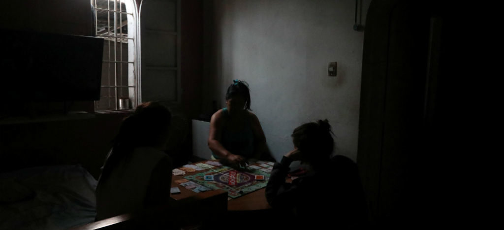 Hay luz en Gran Caracas y Miranda, pero persiste apagón en mayor parte de Venezuela