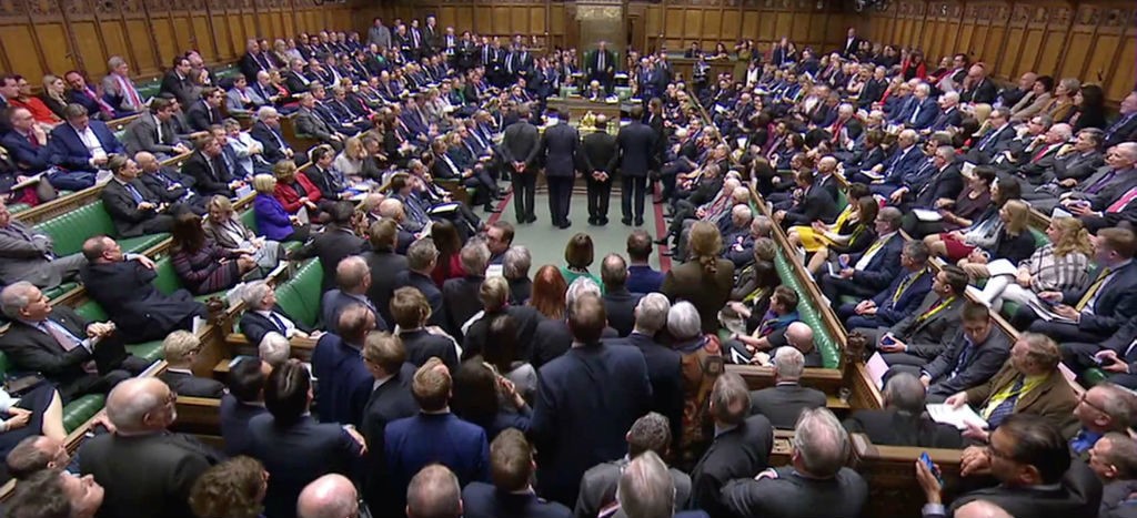 Parlamento británico descarta salir de la UE sin acuerdo
