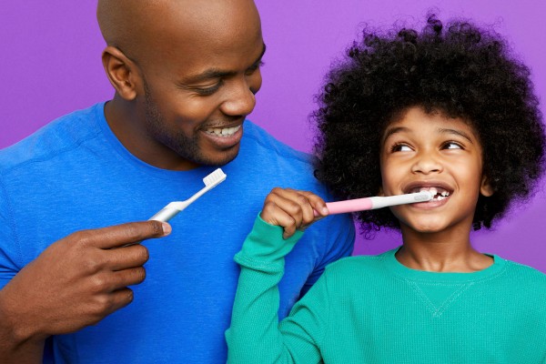 Quip lanza cepillo de dientes para niños.