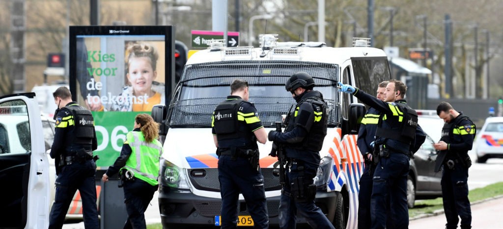 Tiroteo “potencialmente terrorista” deja varios heridos en tranvía de Holanda