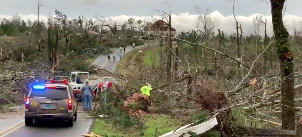 Tornados en Alabama dejan al menos 23  personas muertas