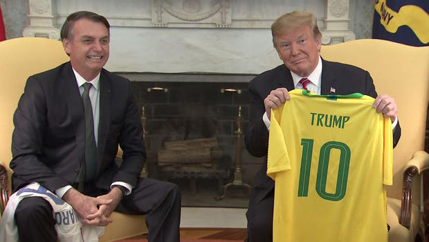 El regalo que le dio Bolsonaro a Trump