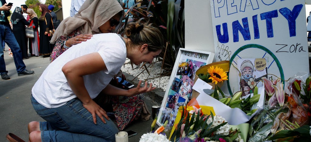 Nueva Zelanda aprueba ley que prohíbe armas, tras masacre en mezquitas