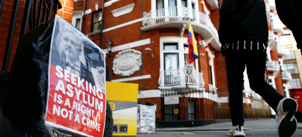 Wikileaks: Assange podría ser expulsado en “horas o días” de la embajada ecuatoriana en Londres