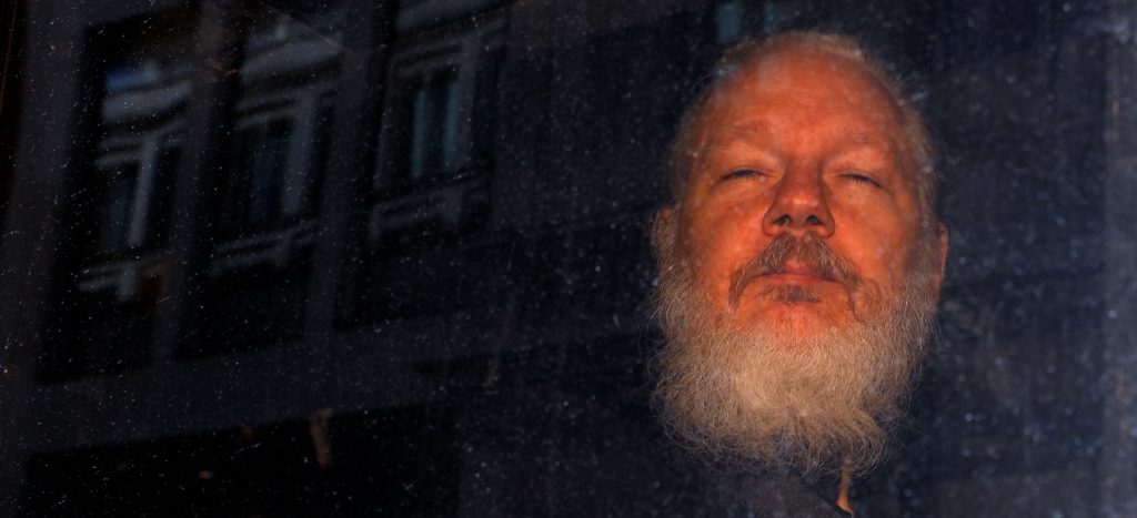 Buscan extraditar a Julian Assange a Suecia; enfrenta acusaciones por abuso sexual