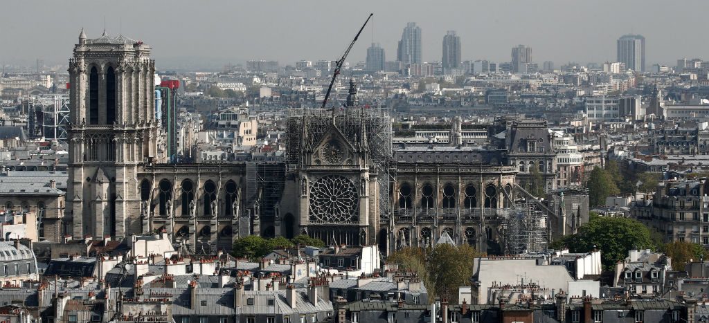 Organizará Francia concurso internacional para reconstruir aguja de Notre Dame | Video