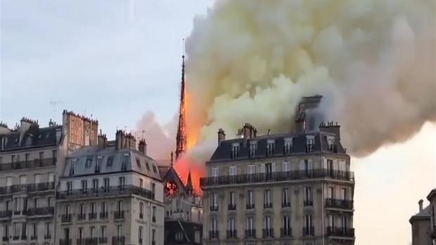 [TLMD - SD] Catasfróficas imágenes del incendio en la catedral de Notre Dame