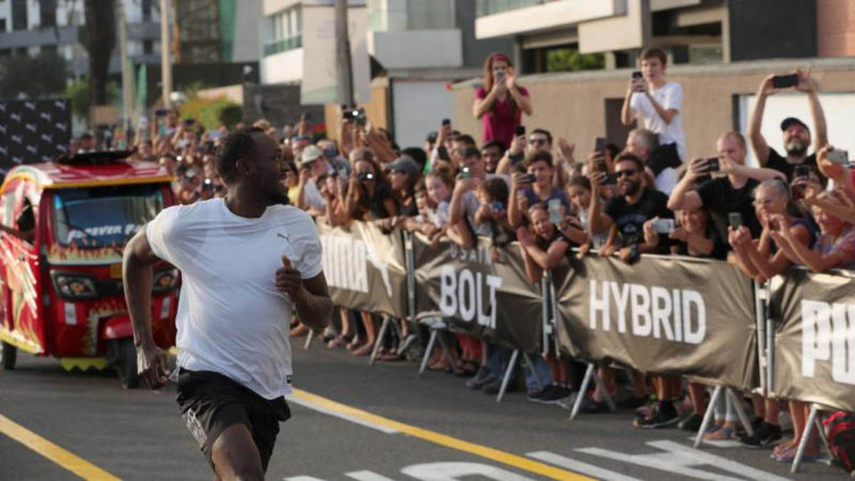 Bolt gana una carrera a un mototaxi sin despeinarse