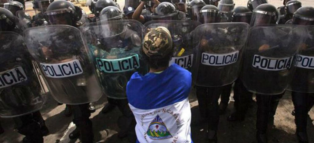 Busca policía nicaragüense frenar marcha “Todos somos abril” | Videos