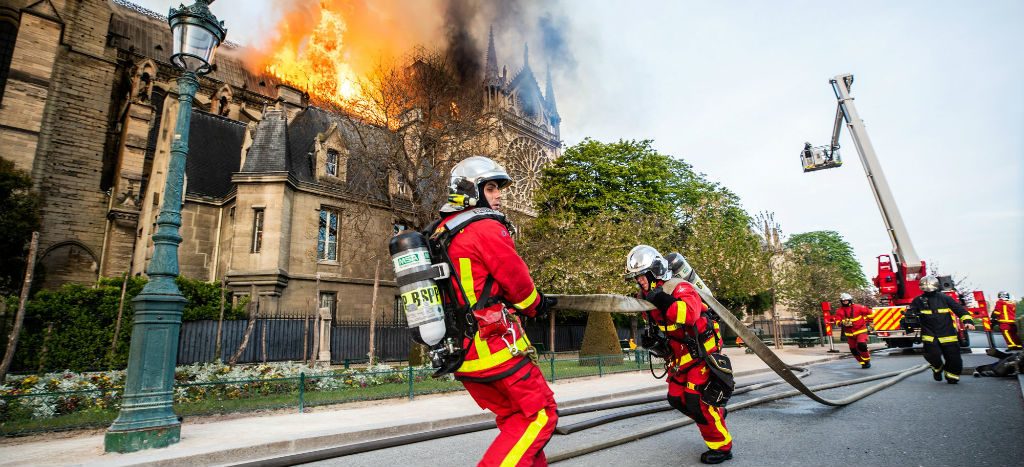 Fiscalía de París descarta acto intencional en incendio de Notre Dame