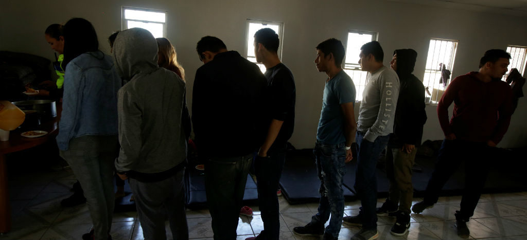 México recibió a solicitantes de asilo como parte de un “compromiso de palabra” con EU