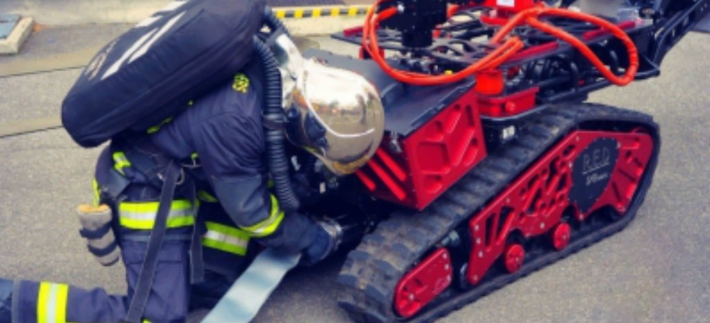 ‘Colosus’, robot de 500 kilos, fue uno de los 400 bomberos que actuaron en Notre Dame | Video
