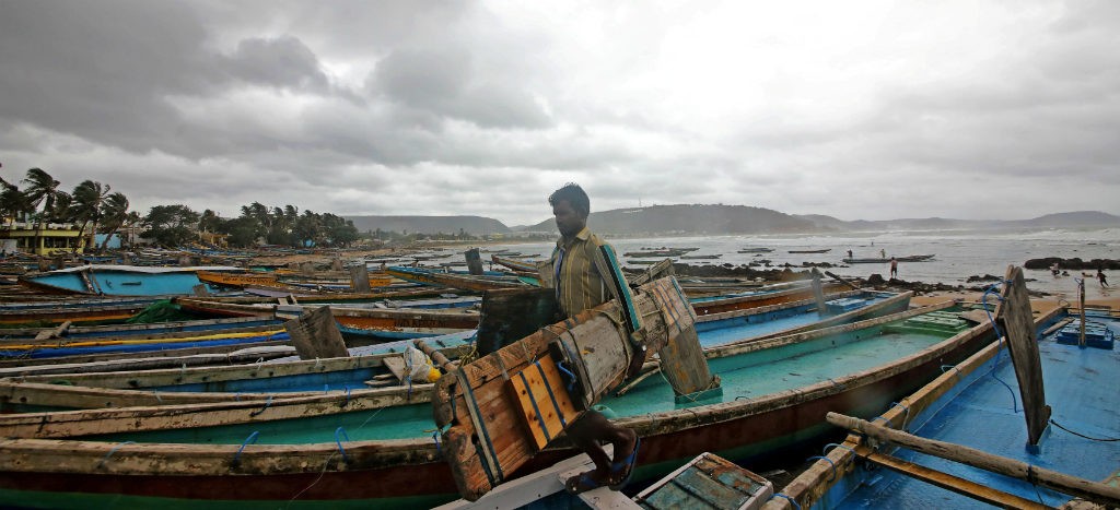 India acelera desalojo de 800 mil personas por llegada de ciclón Fani