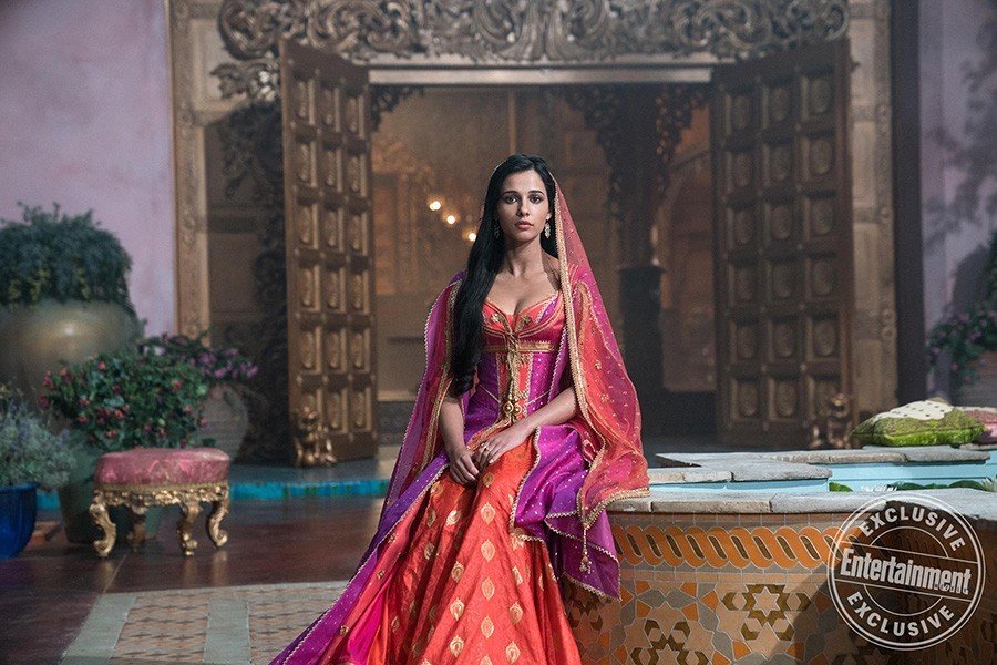 Aladdin-Jasmine-Palace-Courtyard-Dress