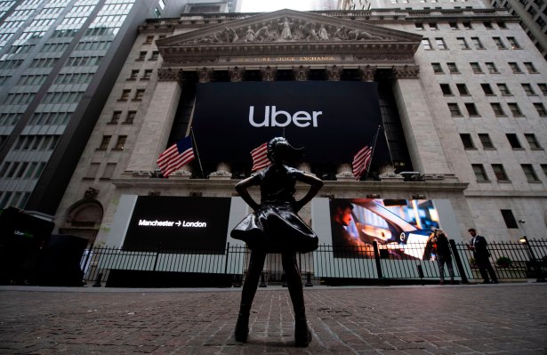 Uber abre a un decepcionante $ 42 por acción