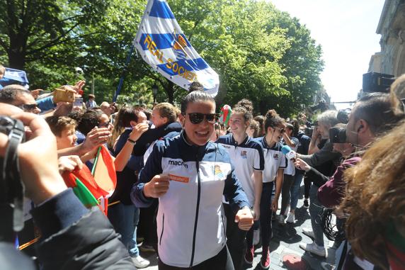 Recepción al equipo de la Real Sociedad femenino después de ganar la copa de la reina