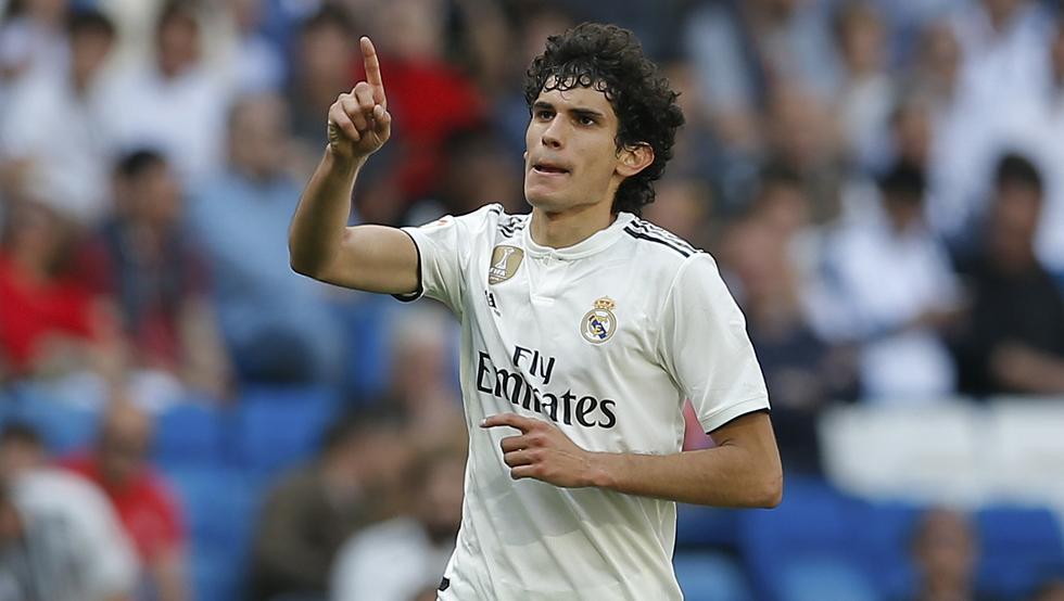 Real Madrid's Jesus Vallejo celebrates after scoring his side's 2nd goal during a Spanish La Liga soccer match between Real Madrid and Villarreal at the Santiago Bernabeu stadium in Madrid, Spain, Sunday, May 5, 2019. (AP Photo/Paul White)