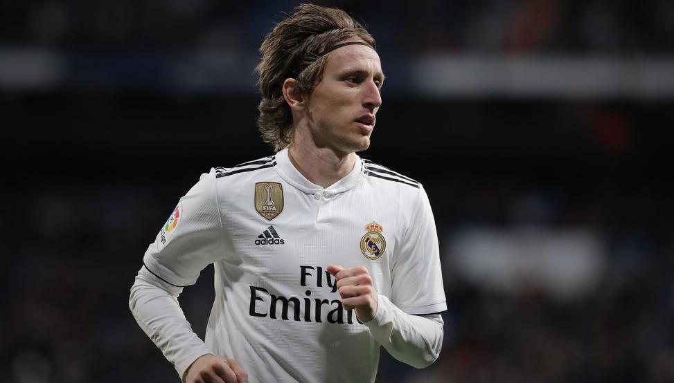 MADRID, SPAIN - JANUARY 24: Luka Modric of Real Madrid CF in action during the Copa del Rey Quarter Final match between Real Madrid CF and Girona FC at Estadio Santiago Bernabeu on January 24, 2019 in Madrid, Spain. (Photo by Gonzalo Arroyo Moreno/Getty Images)