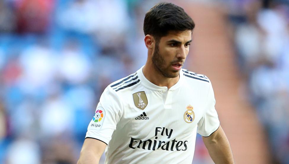MADRID, SPAIN - MAY 05: Marco Asensio of Real Madrid runs with the ball during the La Liga match between Real Madrid CF and Villarreal CF at Estadio Santiago Bernabeu on May 05, 2019 in Madrid, Spain. (Photo by Angel Martinez/Getty Images)