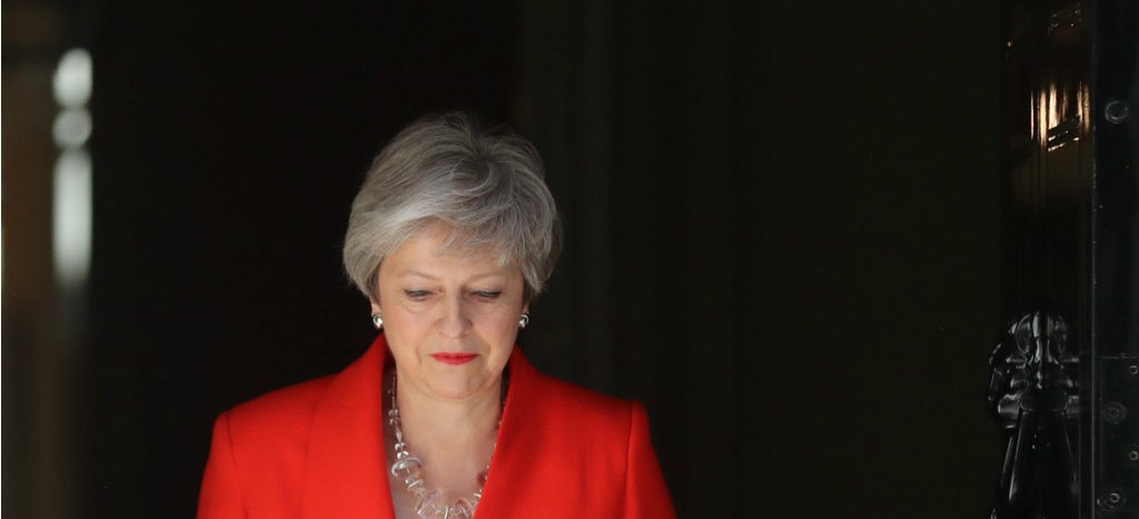 Anuncia Theresa May su renuncia como primera ministra