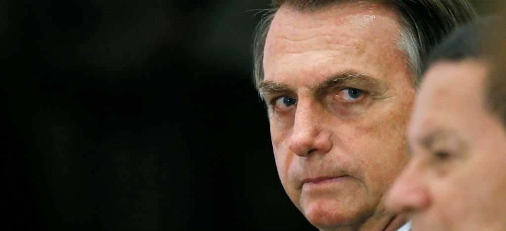 Bolsonaro autoriza portación de armas para políticos electos, periodistas y agentes de tránsito