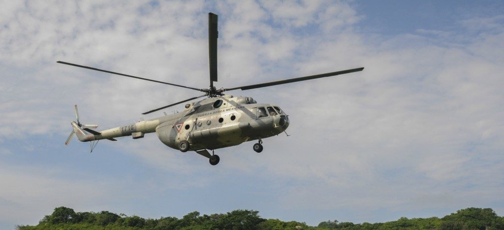 Marina localiza restos de los 5 tripulantes del helicóptero que cayó cerca de Querétaro