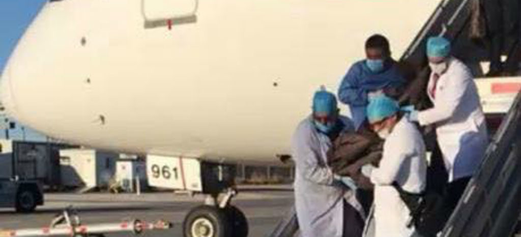Muere japonés en pleno vuelo sobre Sonora tras ingerir 246 cápsulas de cocaína
