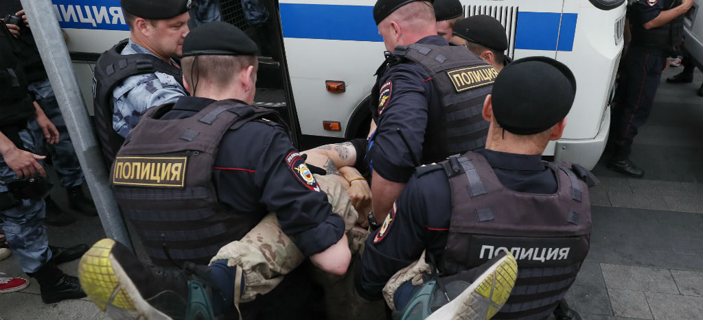 Más de 200 manifestantes detenidos en Moscú por protestar en apoyo al periodista Iván Golunov