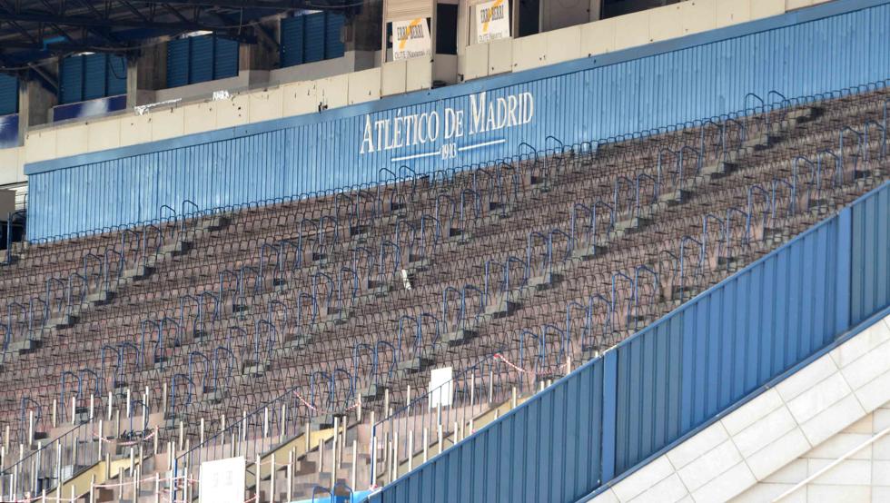 Trabajos de derribo del estadio Vicente Calderón.