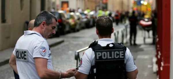 Deja dos heridos tiroteo en una mezquita en Francia