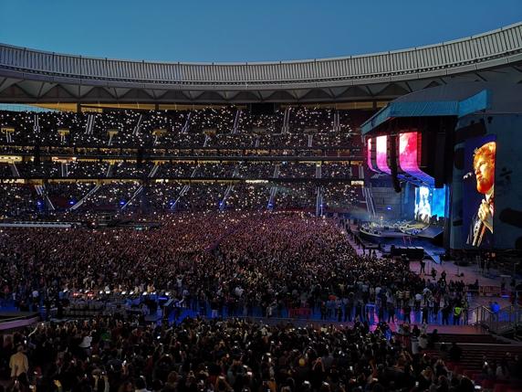 El Atlético ‘ficha’ a un Ed Sheeran que triunfó en su concierto en el Metropolitano