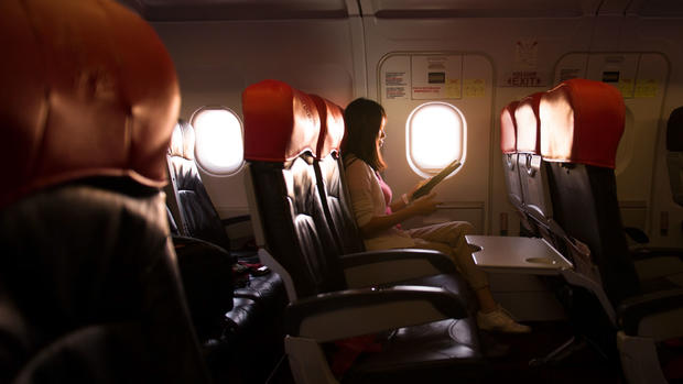 [TLMD - NATL] Vuelo de pesadilla: olvidan a pasajera dormida y la dejan encerrada en el avión
