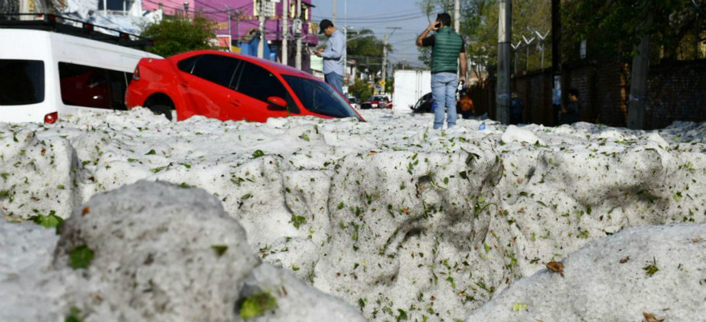 Granizada histórica en Guadalajara; acumulación de granizo alcanzó 1.5 metros (Fotos y videos)